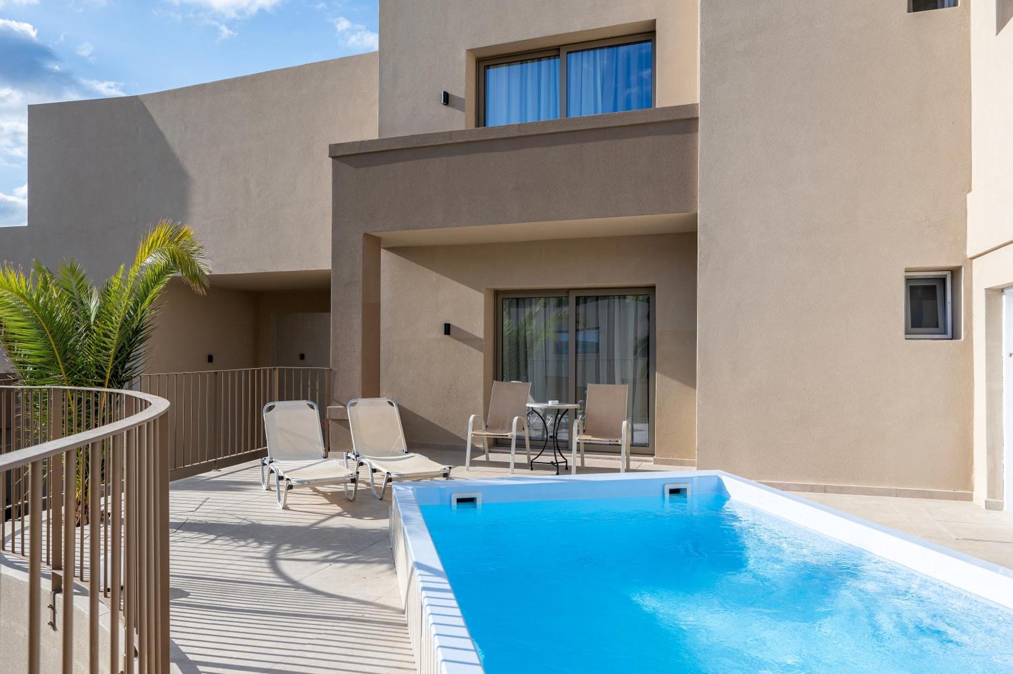 Chambre Double Supérieure avec Piscine Privée - Vue sur l’Île